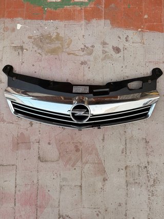 Parrilla Opel Astra H
