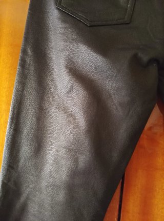 Pantalones efecto piel Push Up