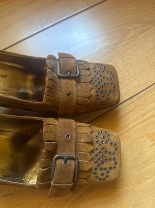 Scarpe col tacco Dolce&Gabbana in pelle scamosciata con borchie