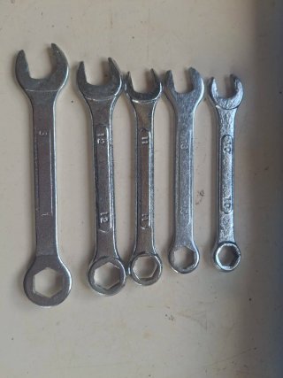 Lote de herramientas bricolaje,llaves,alicates