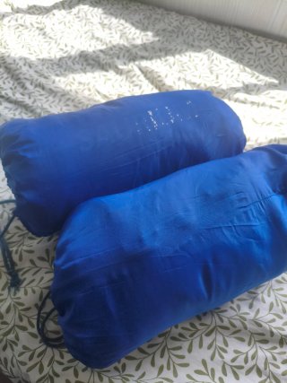 Saco de dormir azul a rayas Medidas 128 x 66