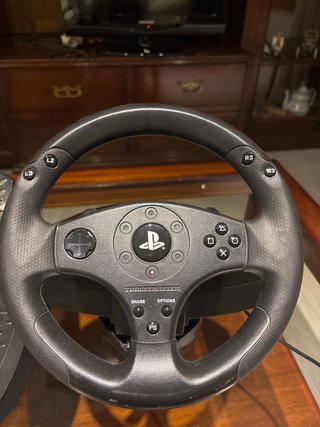 Volante Thrustmaster PS4/PS3(precio negociable)