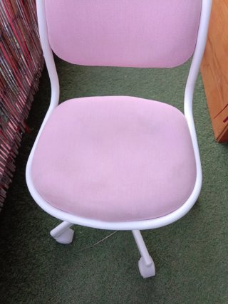 Silla de oficina infantil Ikea rosa