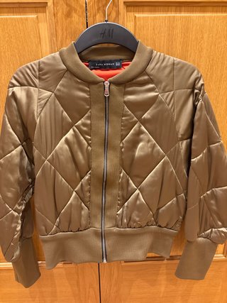 Chaqueta bomber Zara acolchada