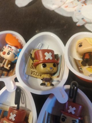 Muñecos One Piece Kinder Joy