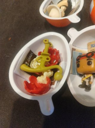 Muñecos One Piece Kinder Joy