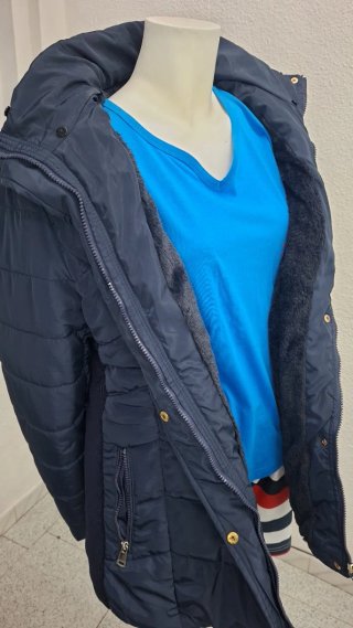 Abrigo azul marino con pelo interior