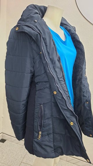 Abrigo azul marino con pelo interior