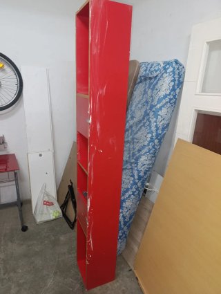 Estantería Roja