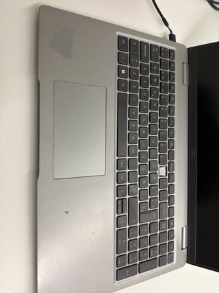 Portátil Dell 5540 Plata y Negro (negociable)