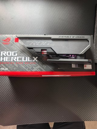 ASUS ROG Herculx