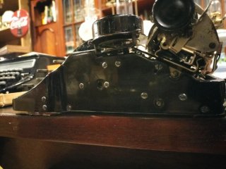 Máquina de Escribir Antigua Corona