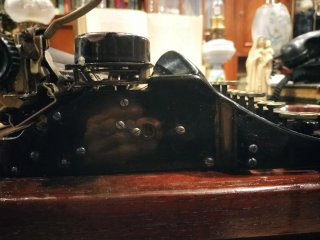 Máquina de Escribir Antigua Corona