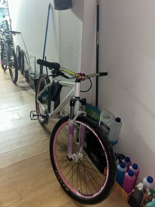 Bicicleta de Stunt Blanca y Rosa