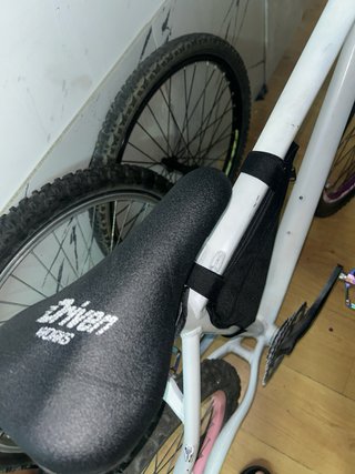 Bicicleta de Stunt Blanca y Rosa