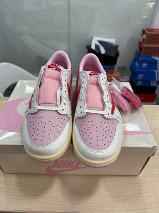 Air Jordan 1 Low OG SP Travis Scott Pink