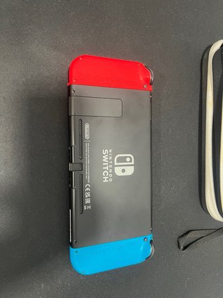 Nintendo Switch con Cargador y Accesorios