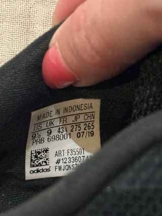 Zapatillas Adidas Negras y Marrones