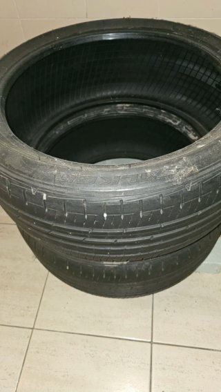 Neumático Falken