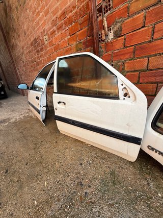 Puerta Citroen Saxo Blanca.LEER DESCRIPCION.