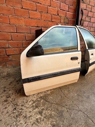 Puerta Citroen Saxo Blanca.LEER DESCRIPCION.