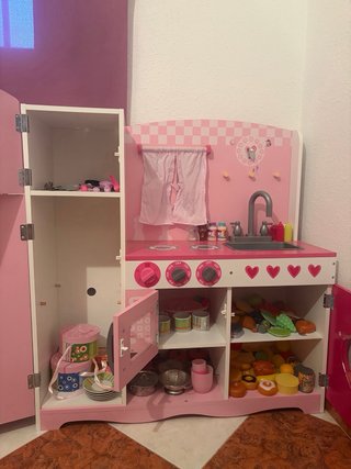 Cocina de madera infantil rosa