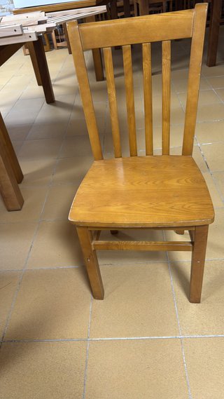 Silla de comedor de madera