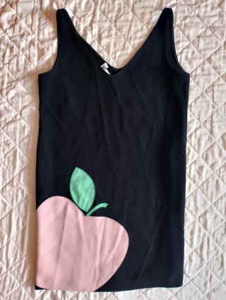 Abito Moschino V Nero con Mela Rosa
