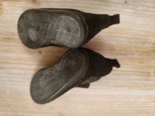 Botines negros flexibles T22 Chuches