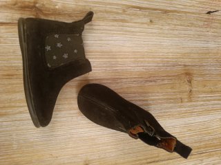 Botines negros flexibles T22 Chuches