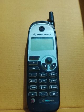 Teléfono Móvil Motorola Antiguo