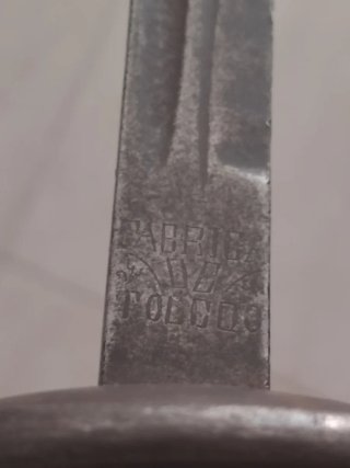 Espada antigua, fabricado en Toledo.