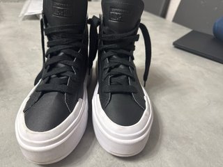Converse All Star Talla 38.5 Negro/Blanco