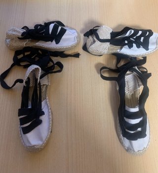 Zapatillas Baturra Blancas y Negras