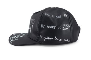 Gorra Zara efecto cuero estilo urbano
