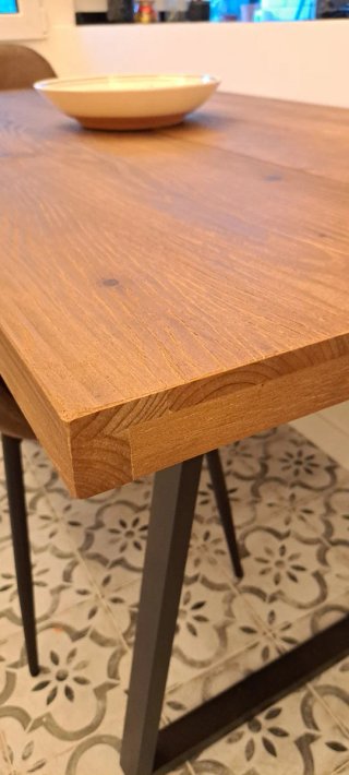 Mesa comedor de madera maciza 160x80x75. Sin usar.