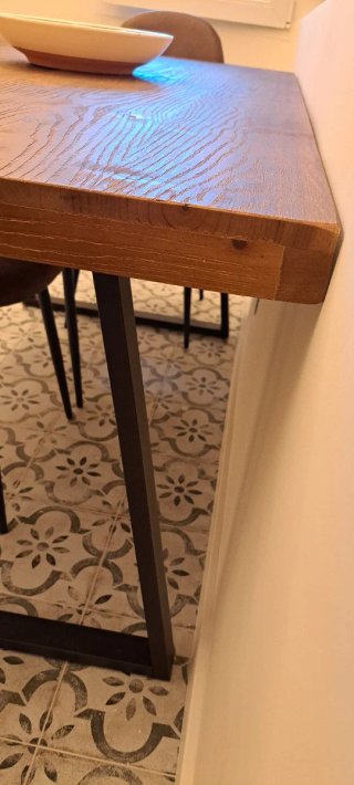 Mesa comedor de madera maciza 160x80x75. Sin usar.