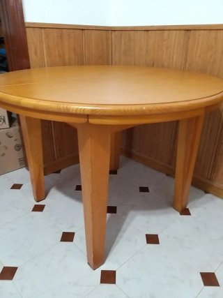 Mesa extensible de madera
