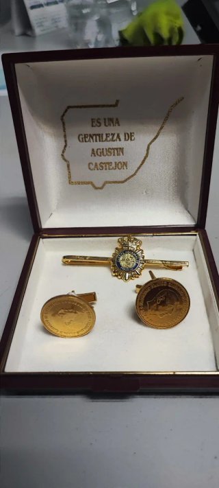 Conjunto Insignia y Gemelos Policía Nacional,