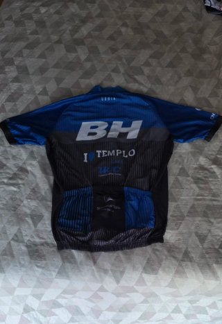 Maillot y culotte BH Templo Gobik