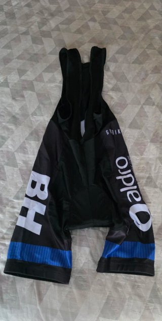 Maillot y culotte BH Templo Gobik