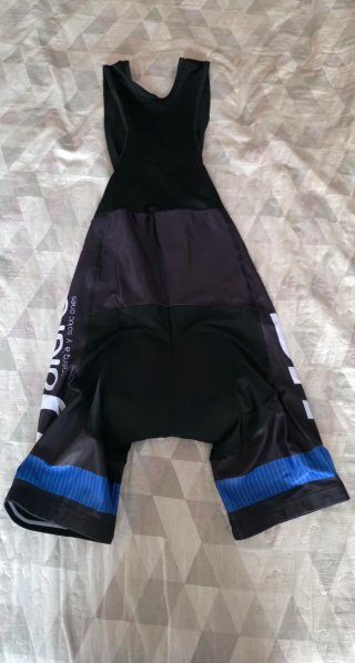 Maillot y culotte BH Templo Gobik
