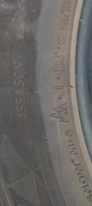 Dos neumáticos 4 estaciones KUMHO SOLUS 4S HA32