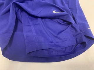 Pantalón corto Nike Stride L Malla Interior