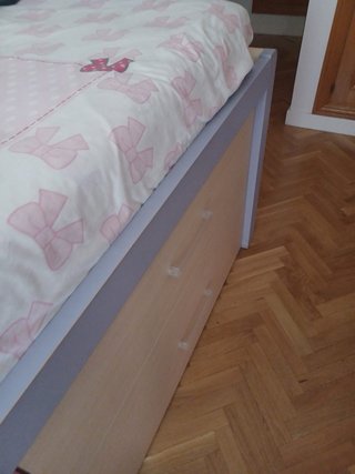 Cama con cajones abeto, azul y rosa + colchón
