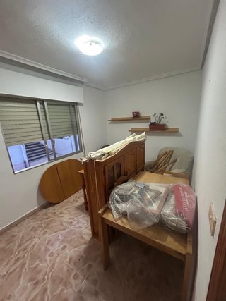 Mesa y mueble de madera Urge se lleven todo esto.