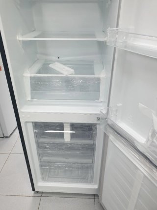 Nevera Gorenje Negra 1.80m x 54cm  Nueva con tara