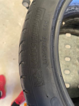 2 Neumáticos 205/45 R17 88W