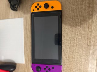 Nintendo Switch + Mandos + Splatoon 2