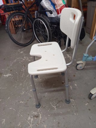 Silla de ducha con respaldo
